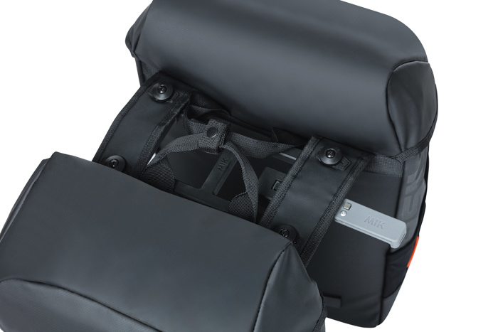 Basil - Miles Tarpaulin Double Bag (MIK) image 2