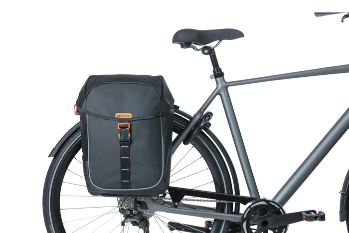 Basil - Miles Tarpaulin Double Bag image 8