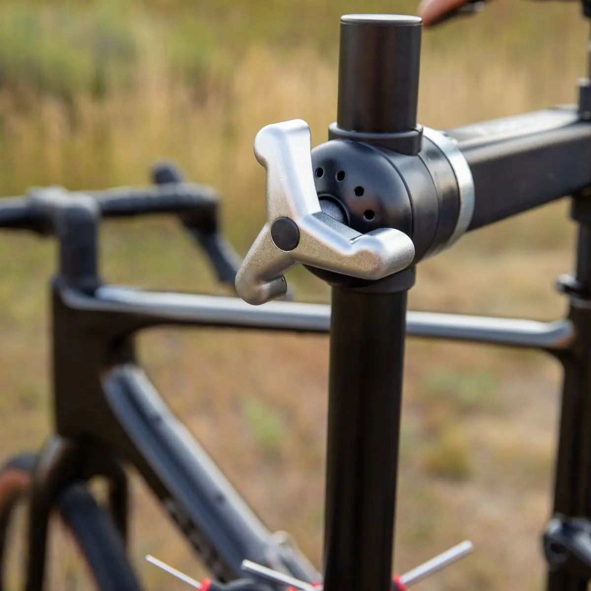 FEEDBACK SPORTS - SPORT MECHANIC 2.0 REPAIR STAND image 16