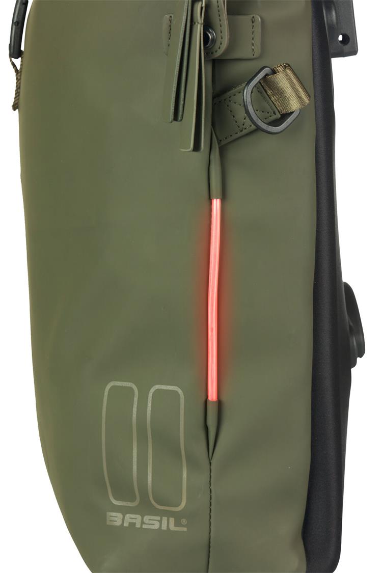Basil - Soho MIK Studs Bicycle Shoulderbag With LED (MIK Studs) image 16