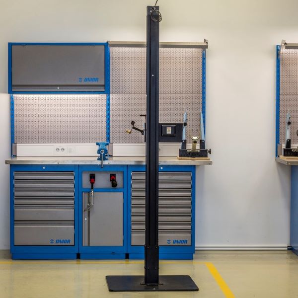 Unior Electric Repair Stand image 2