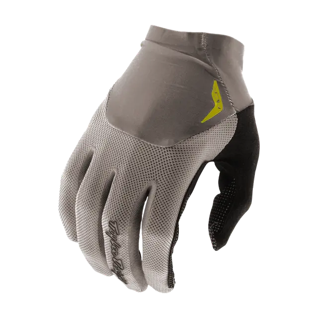 ACE GLOVE