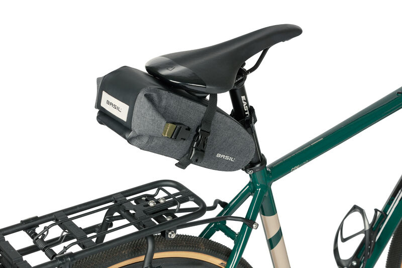 Basil - Navigator Storm Waterproof Saddle Bag Medium 1.5L