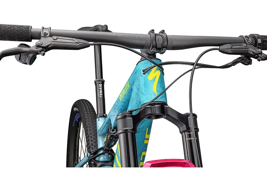 EPIC 8 PRO CARB/METSPHR/METWHTSIL M image 5