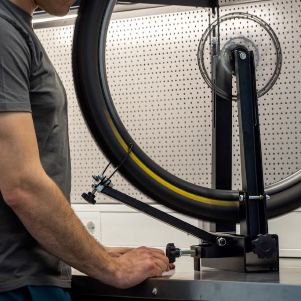 Unior Pro Truing Stand V2.0 image 3