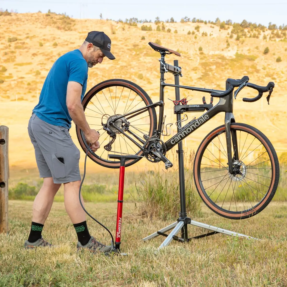 FEEDBACK SPORTS - SPORT MECHANIC 2.0 REPAIR STAND image 12