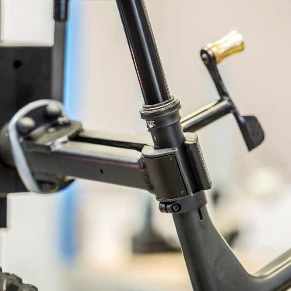 Unior Electric Repair Stand image 3