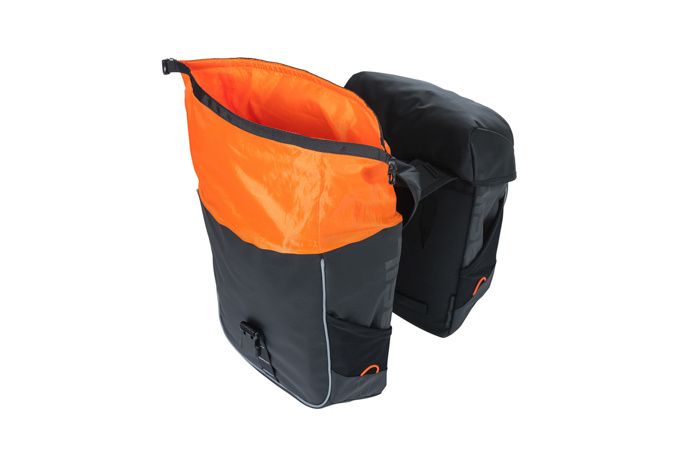 Basil - Miles Tarpaulin Double Bag image 6