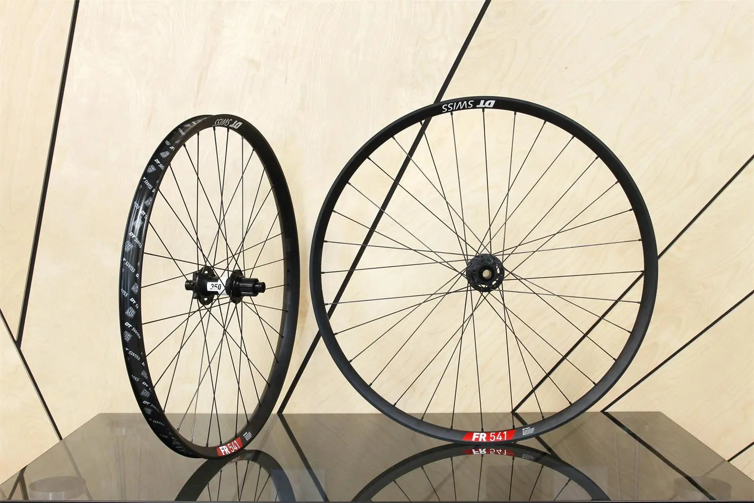 Marleen Hand Built Wheels - DT Swiss FR541/350 Mullet