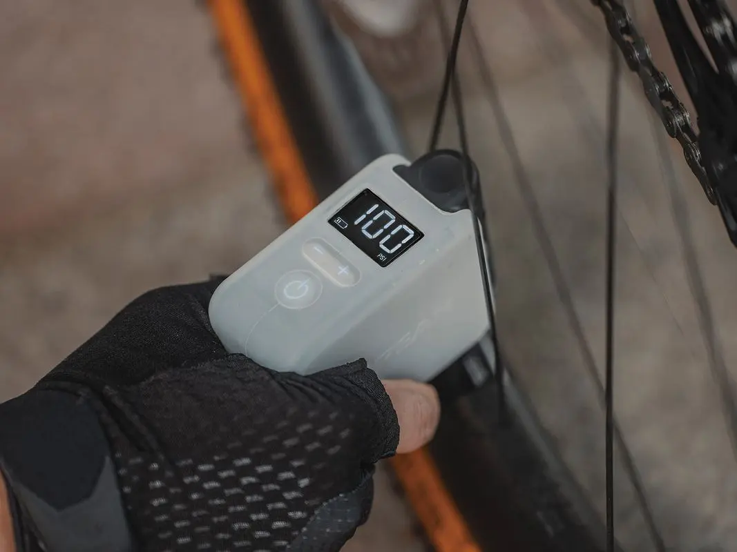 Topeak E-Booster Digital image 4