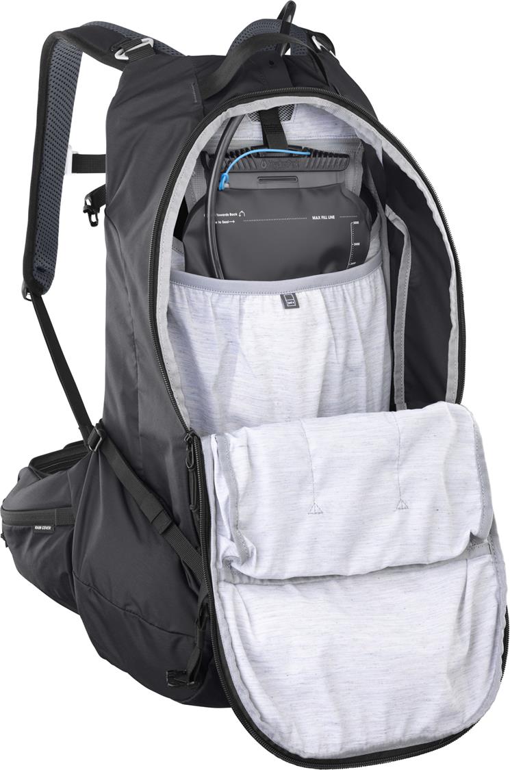 Evoc - Trail Pro Blackline 26 + Cargo Strap Bundle (SS26) image 10