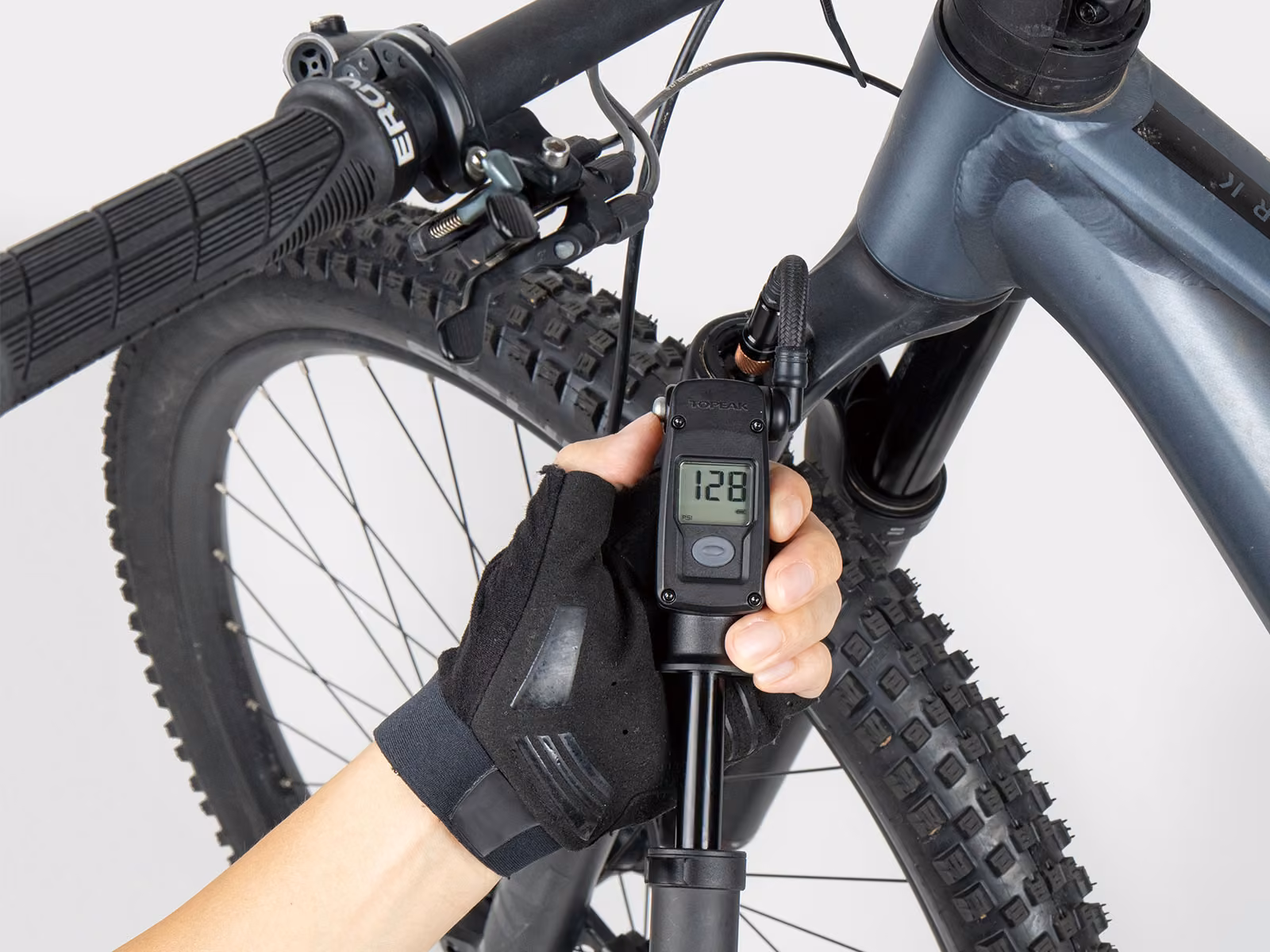 Topeak Mountain Digital 2-Stage 300psi image 5