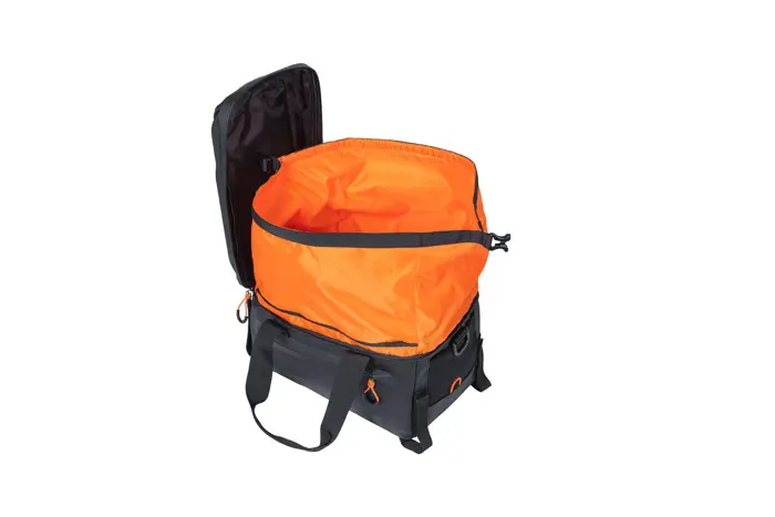 Basil - Miles Tarpaulin Trunkbag image 5