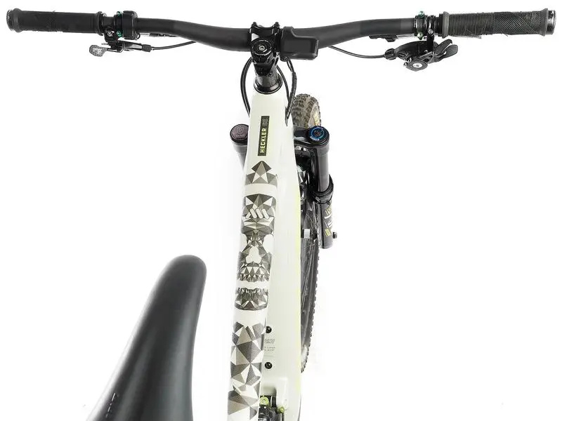 All Mountain Style - Skull Frame Guard image 2