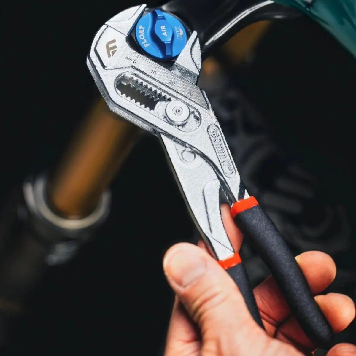 FEEDBACK SPORTS - ADJUSTABLE PLIERS WRENCH image 7